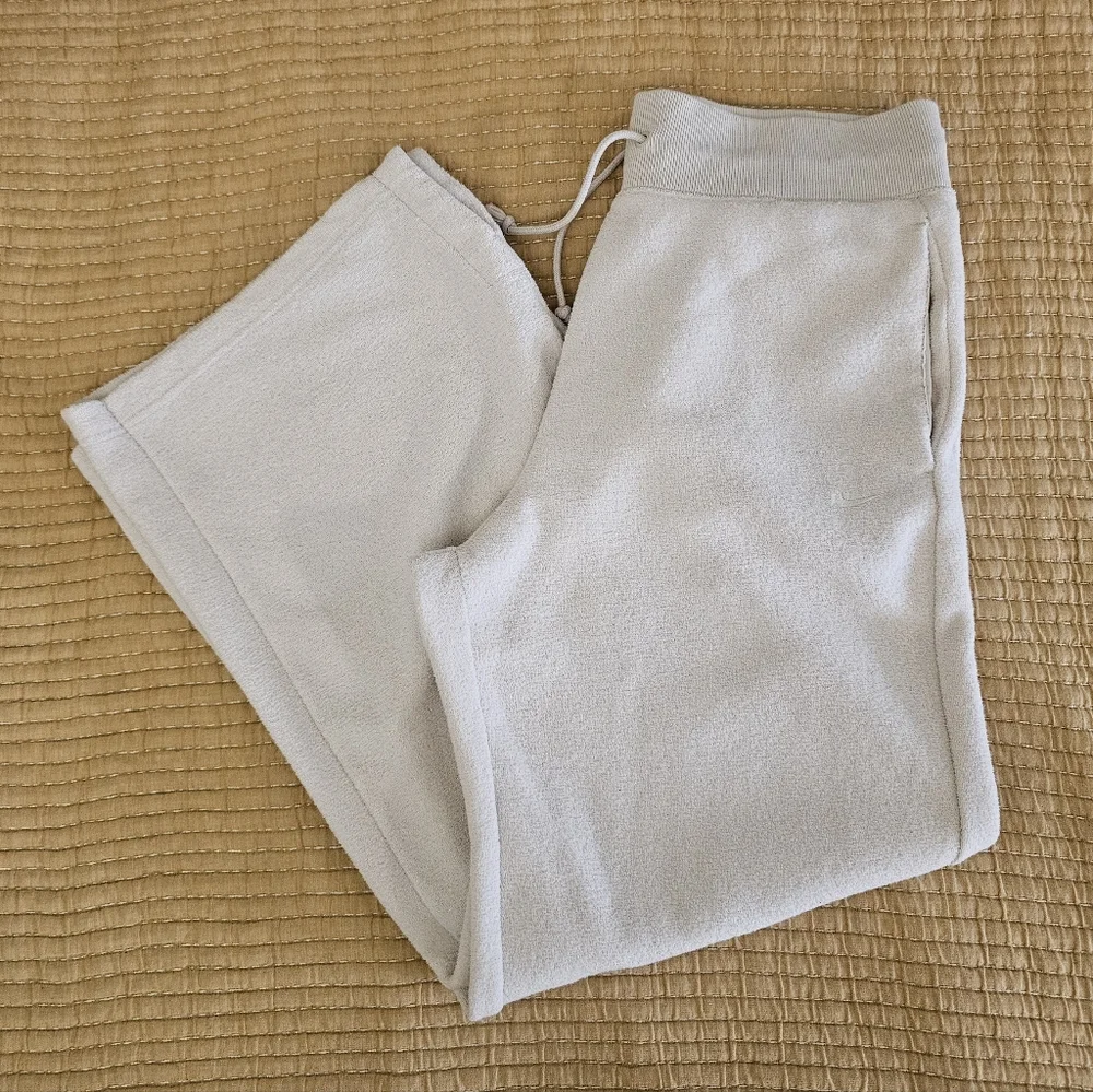 Nike Sportswear Phoenix Plush High-Waisted Wide-Leg Cozy Fleece Pants Athleisure - Picture 2 of 11
